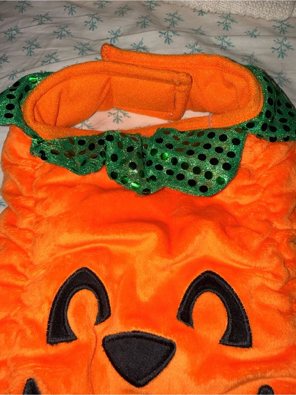 Pet Orange Pumpkin Costume with Green Leaf Collar-Costume size Large -NWOT
